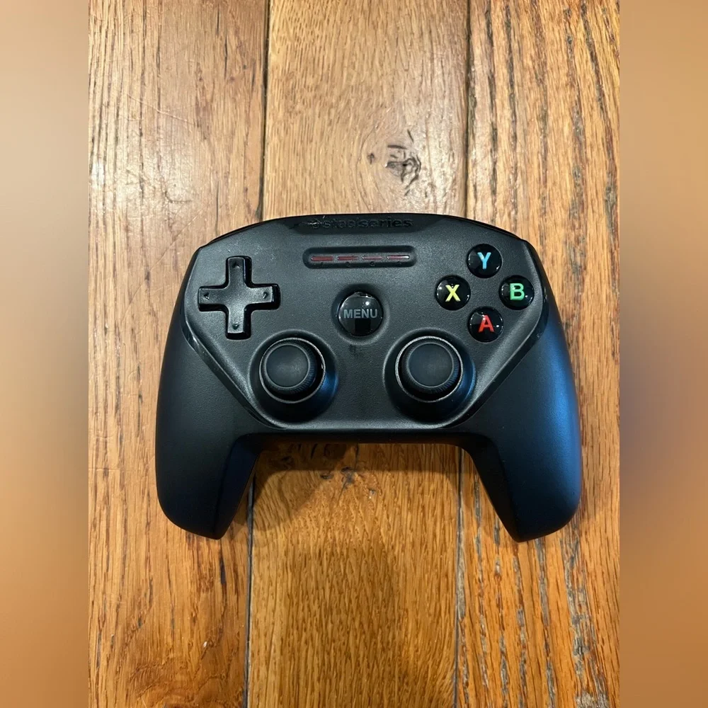 SteelSeries Nimbus⁠ Model GC-00004⁠ PN 69070 Wireless Gaming Controller Untested